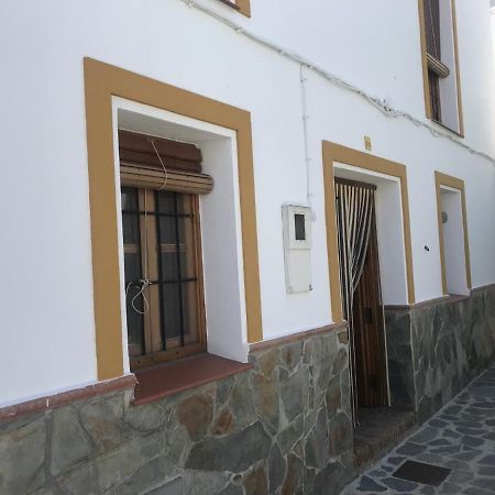 Casa Petra : Bonita Casa Rural En Yunquera Zewnętrze zdjęcie